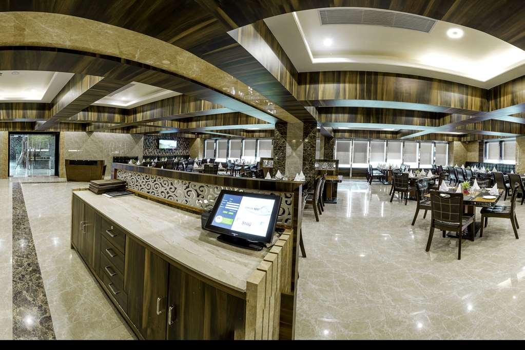 Clarion Inn Jaipur Kukas Restauracja zdjęcie