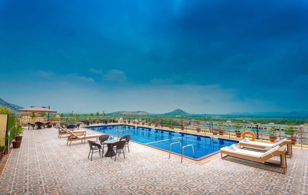 Clarion Inn Jaipur Kukas Zewnętrze zdjęcie