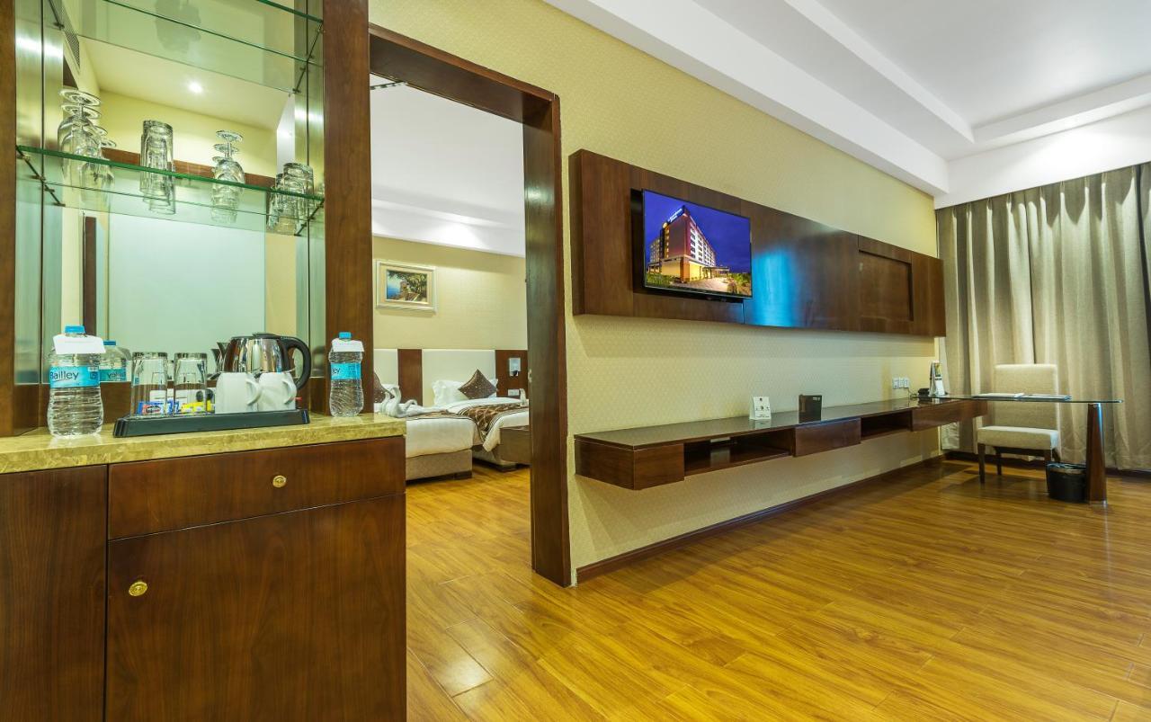 Clarion Inn Jaipur Kukas Zewnętrze zdjęcie