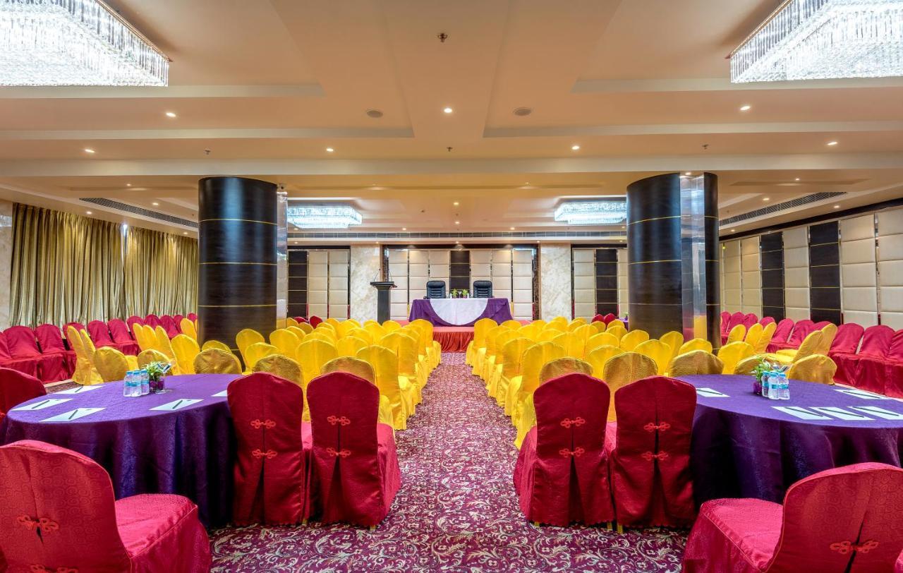 Clarion Inn Jaipur Kukas Zewnętrze zdjęcie