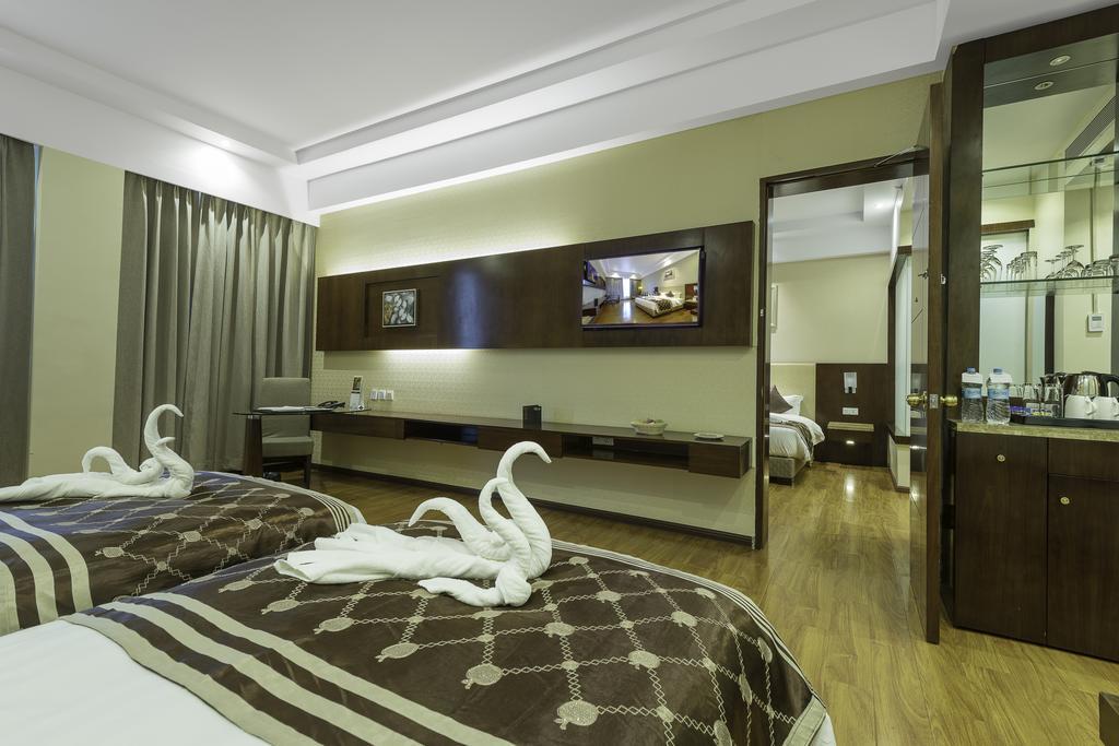 Clarion Inn Jaipur Kukas Zewnętrze zdjęcie